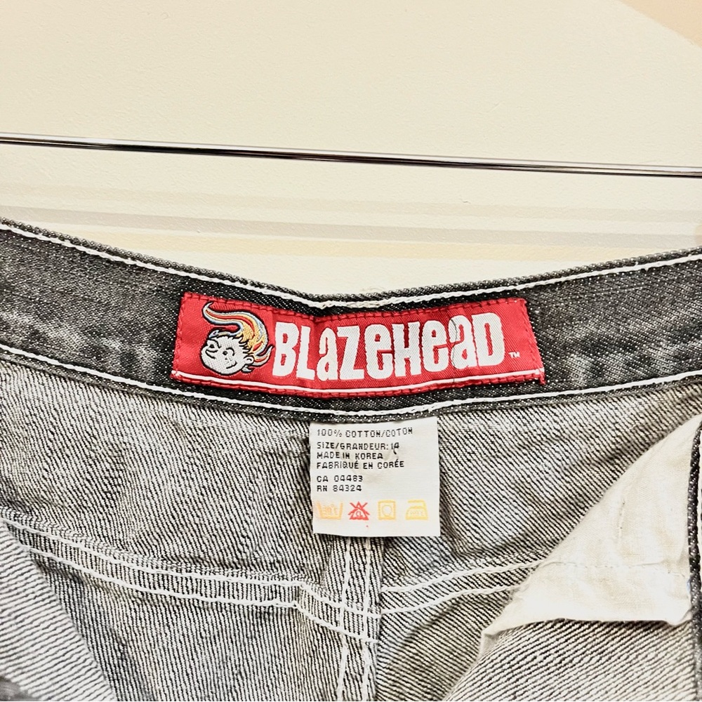 VTG Blazehead Embroidered Skater Denim Shorts Kids Size 14 or Adults Size XS XXS - Picture 4 of 6